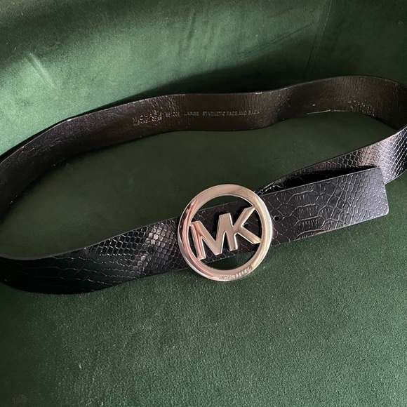 Michael Kors Black Belt with Silver MK Logo - Picture 5 of 5